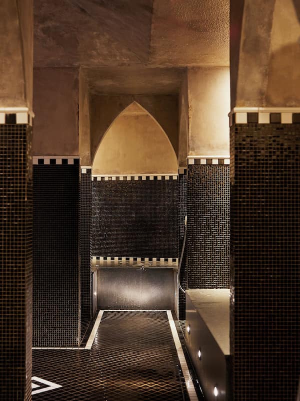 Couples treatment rooms, steam room, Turkish bath, body treatments