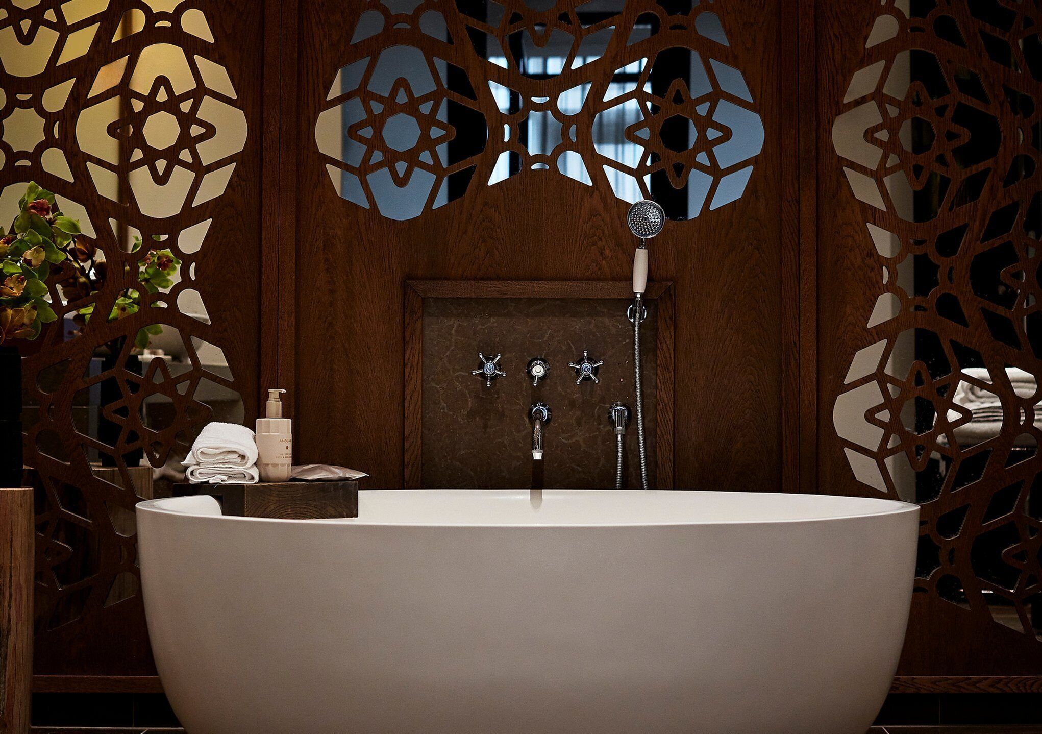 深泡浴缸