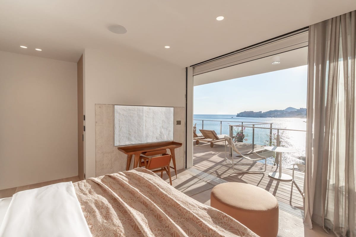 suite (mirakul) | premium bedding, minibar, free cots/infant beds, free wired internet