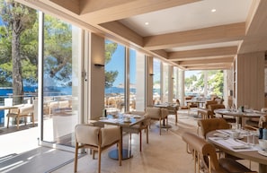 2 Restaurants, FrĂŒhstĂŒck, Mittagessen, Abendessen, mediterrane KĂŒche