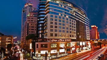 المنشأة من الخارج