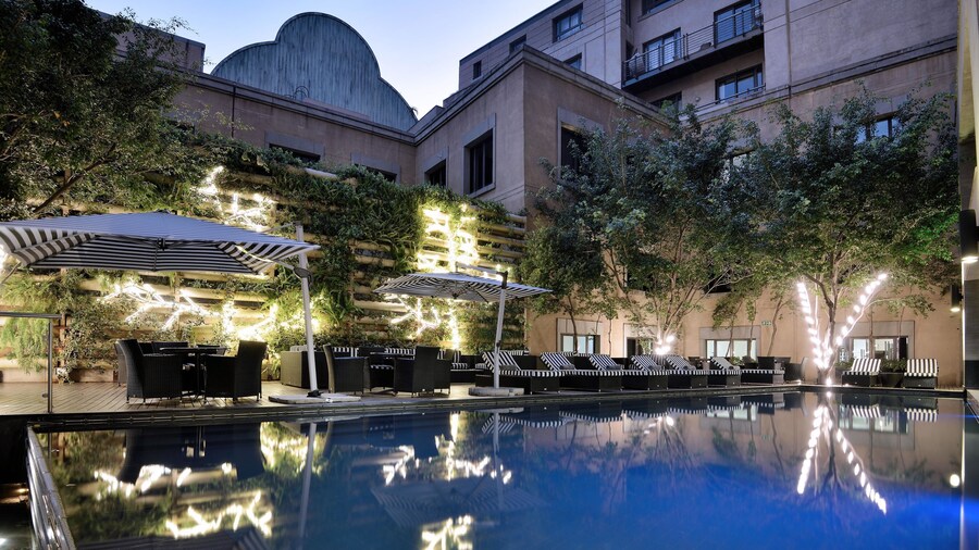 Davinci Hotel And Suites On Nelson Mandela Square