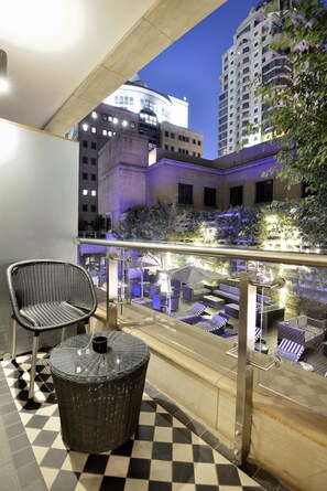 Deluxe Suite, 1 King Bed | Terrace/patio - Davinci Hotel And Suites On Nelson Mandela Square (Sandton)