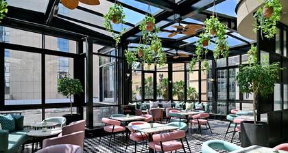 Davinci Hotel And Suites On Nelson Mandela Square