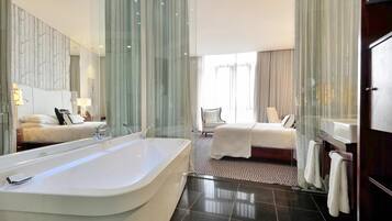 Separate tub and shower, deep soaking tub, rainfall showerhead