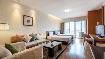 Studio Suite | Brankas, meja kerja, tirai kedap cahaya, dan Wi-Fi (biaya tambahan)