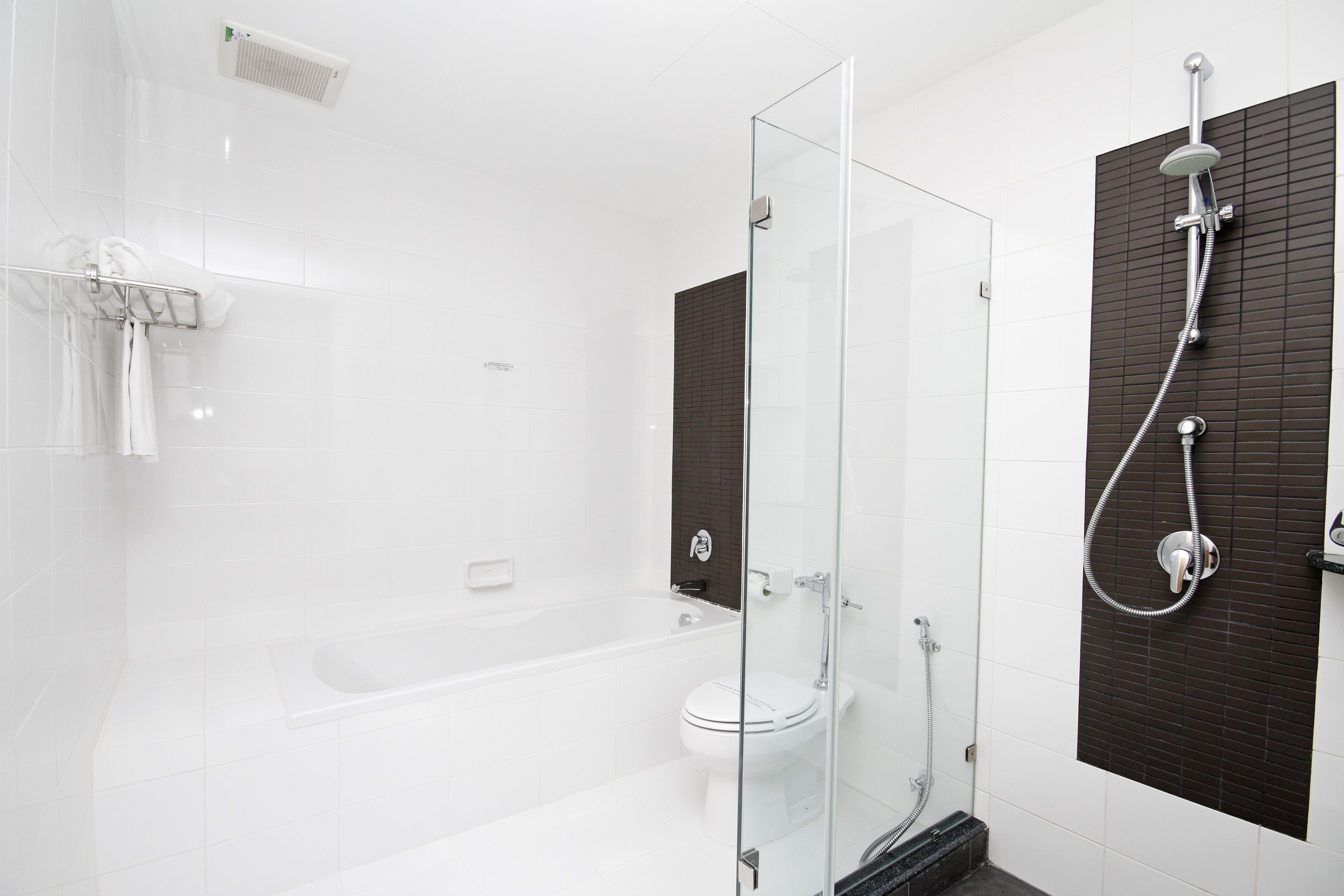 separate bathtub and shower, deep-soaking bathtub, free toiletries