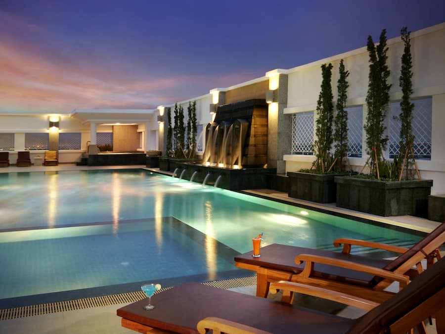 Outdoor pool, pool umbrellas