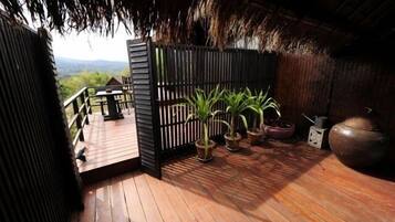 Grand Deluxe | Terrace/patio