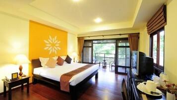 Grand Deluxe | Bộ đồ giường cao cấp, két bảo mật tại phòng, bàn