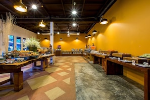 Daily full breakfast (THB 500 per person)