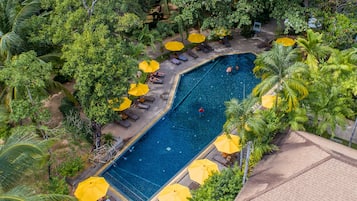 3 outdoor pools, pool umbrellas