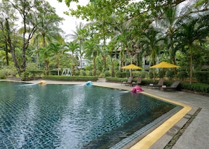 3 outdoor pools, pool umbrellas