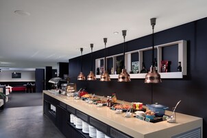 Daily buffet breakfast (AUD 30 per person)