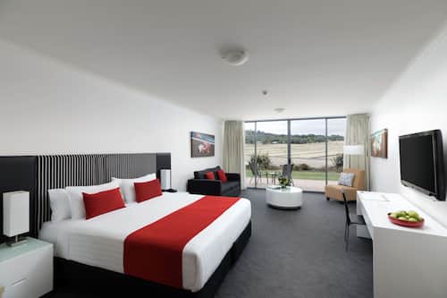 Premium bedding, minibar, in-room safe, desk
