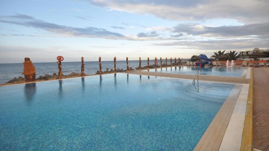 Aylimas - Families Only