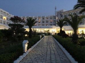 شرفة/رواق