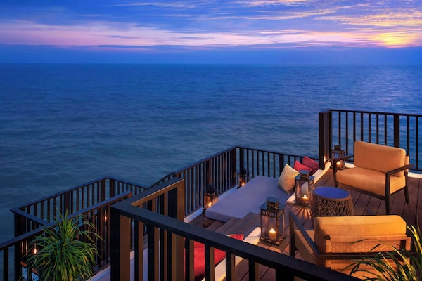 Beach/ocean view