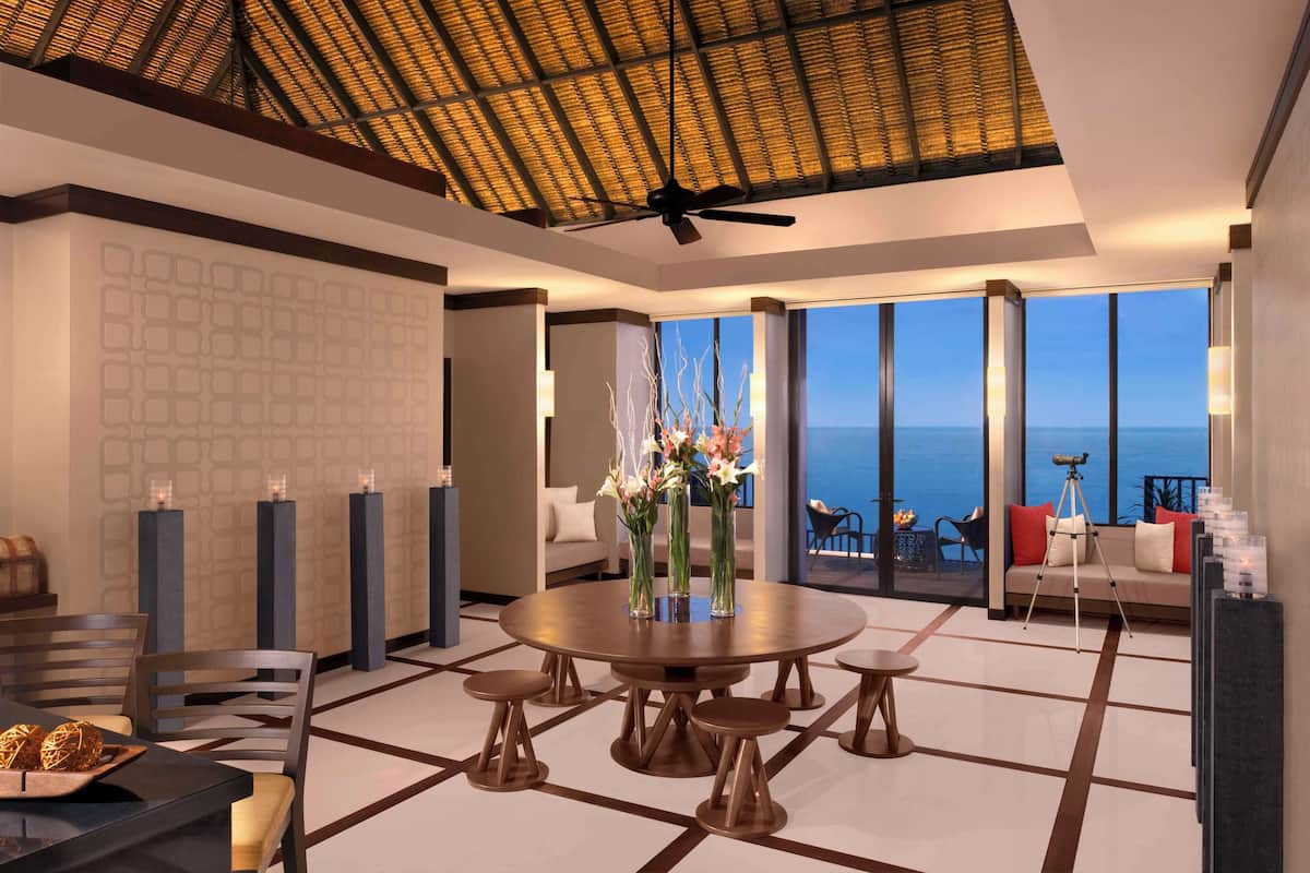 Three Bedrooms Villa | Premium bedding, down comforters, Select Comfort beds, minibar