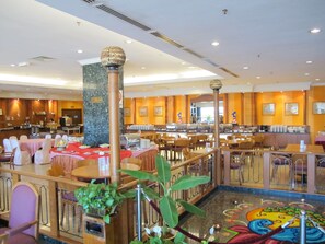 Dining - Hotel Grand Continental Kuching (Kuching)