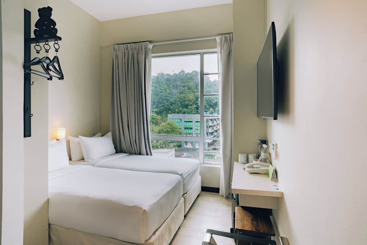 Standard Twin With Window | In-room safe, desk, blackout drapes, soundproofing