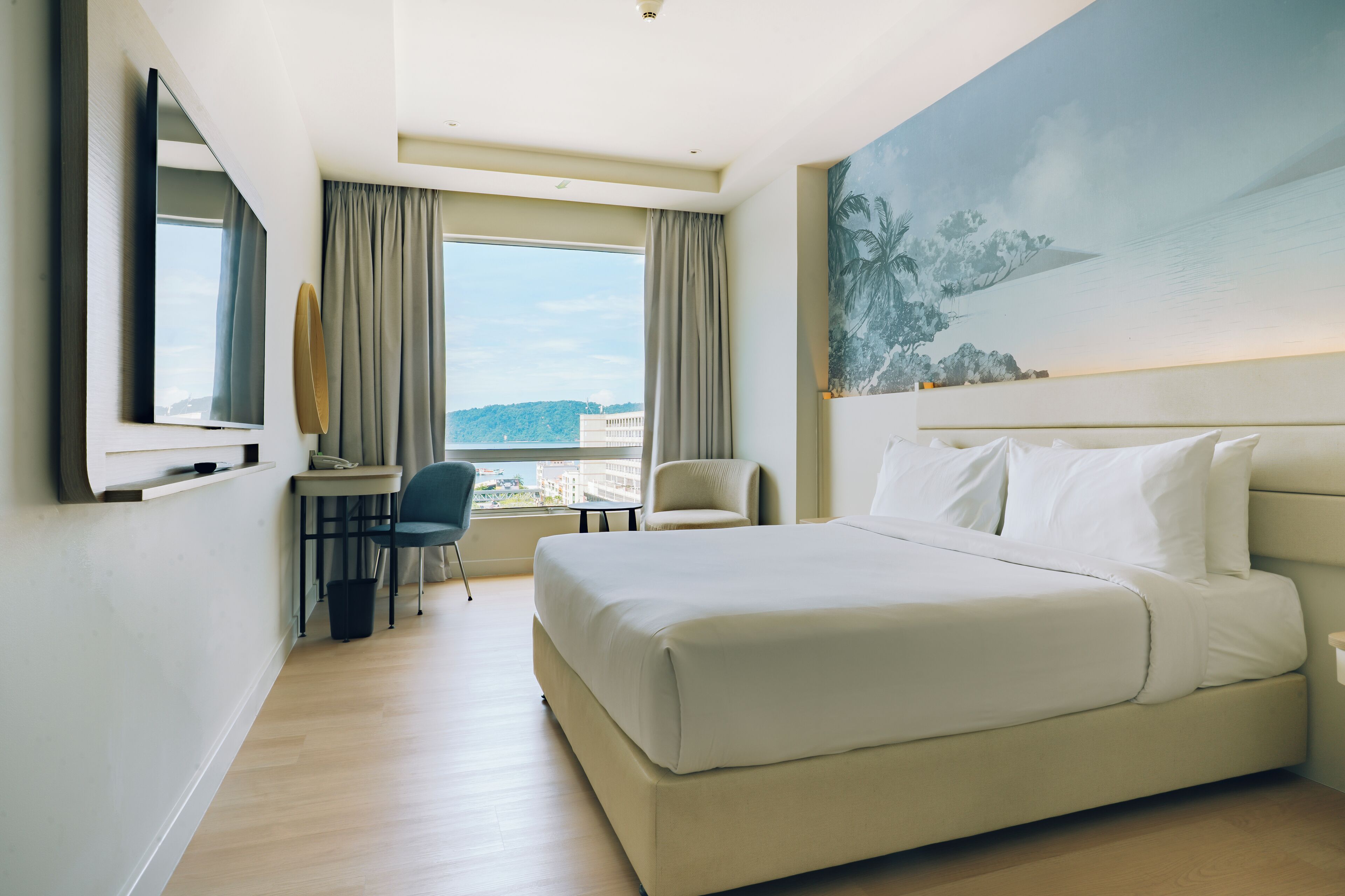 Superior Double Room | In-room safe, desk, blackout drapes, soundproofing