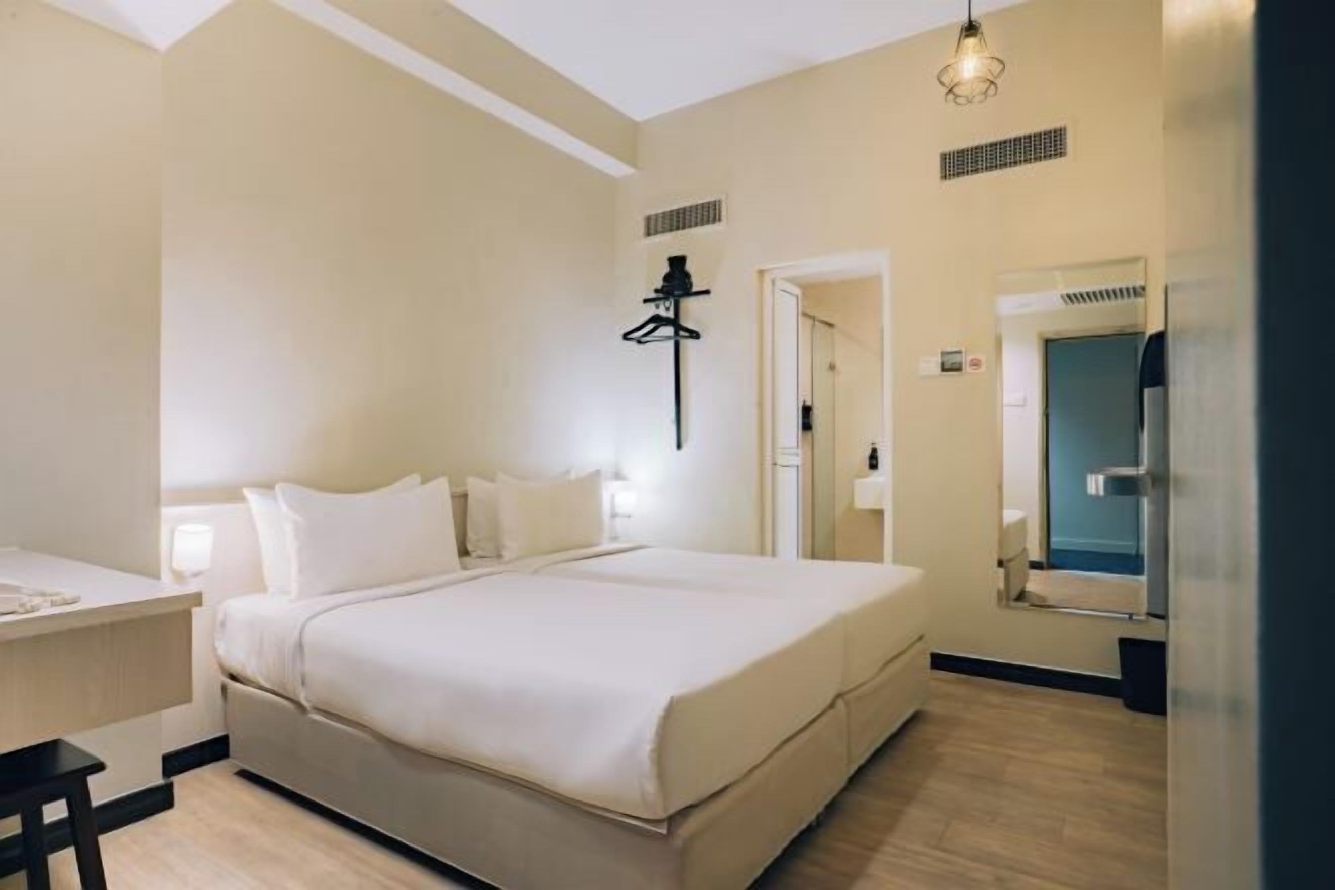 客房內保險箱、書桌、遮光布/窗簾、隔音