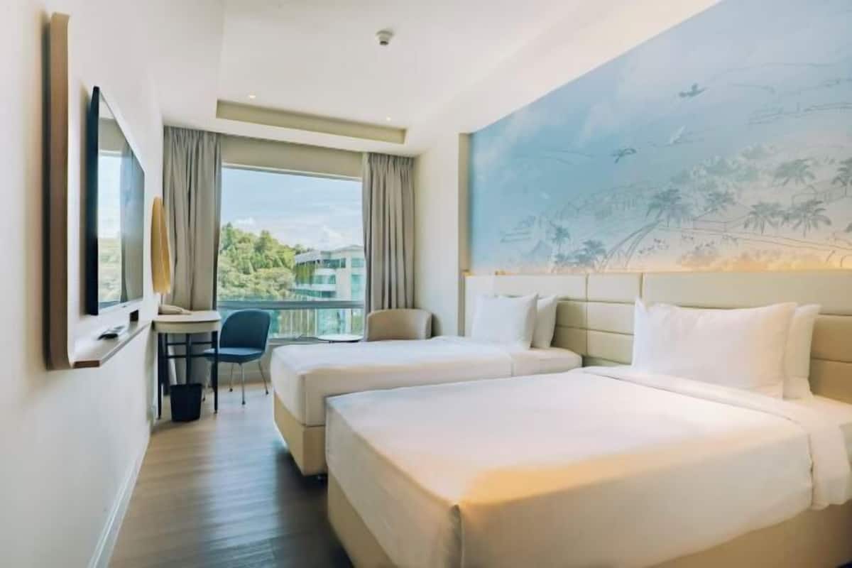 In-room safe, desk, blackout curtains, soundproofing