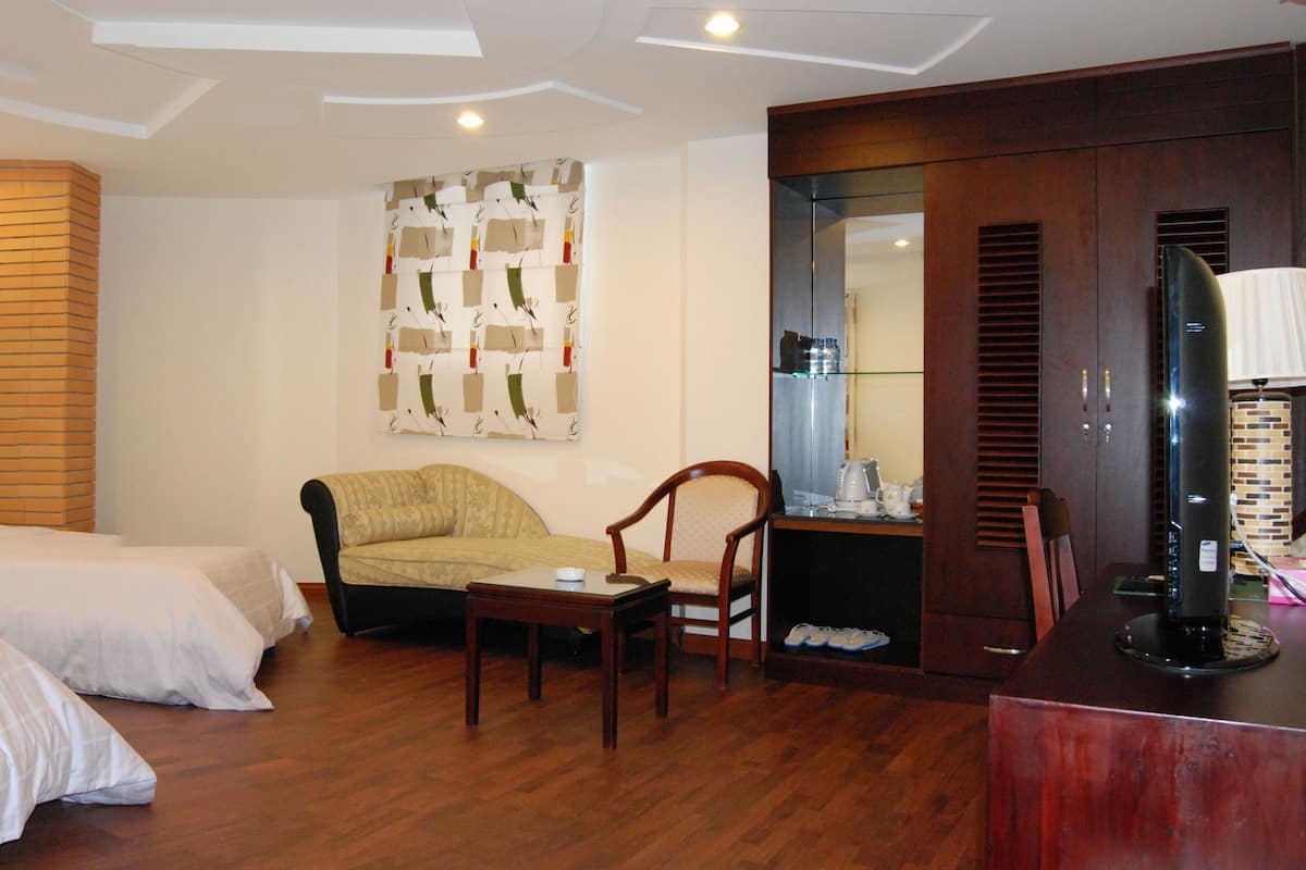 Minibar, Zimmersafe, Verdunkelungsvorhänge, kostenloses WLAN