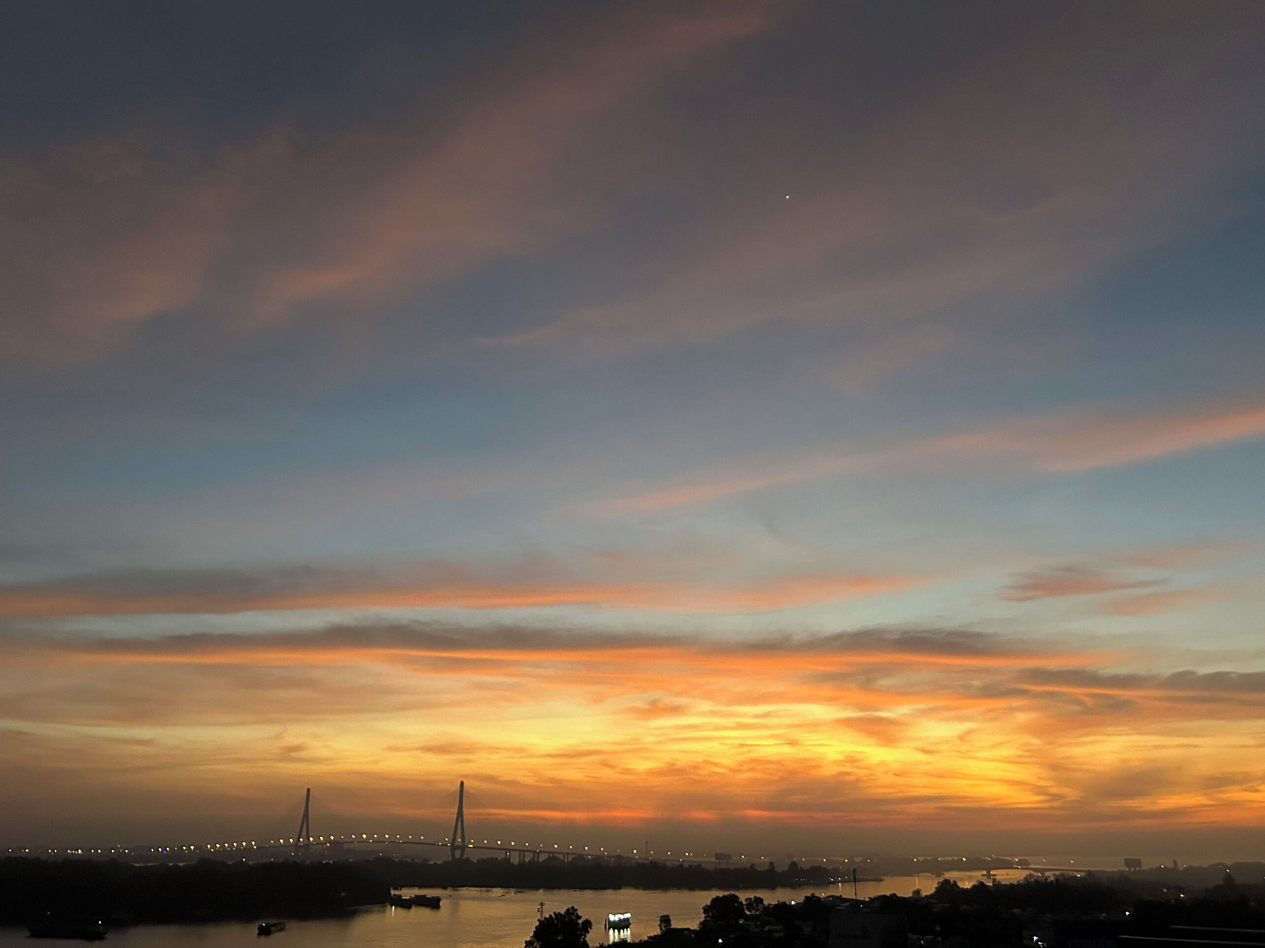 Superior-Doppelzimmer, Flussblick | Blick auf die Stadt