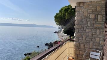 Apartment, Balcony, Sea View | Blackout curtains, free WiFi, bed sheets