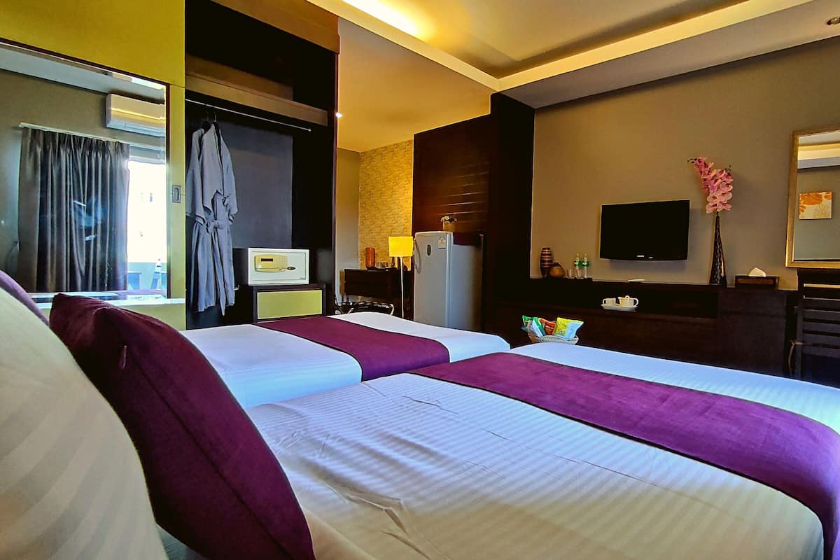 Deluxe Double or Twin Room | Premium bedding, minibar, in-room safe, individually decorated