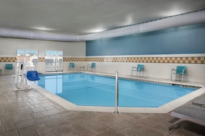 Indoor pool - TownePlace Suites Dallas DeSoto (DeSoto)