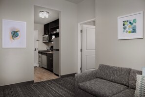 Premium bedding, pillow-top beds, in-room safe, iron/ironing board - TownePlace Suites Dallas DeSoto (DeSoto)