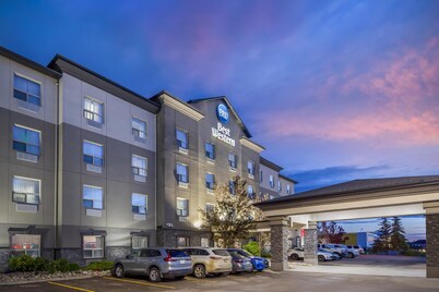 Best Western Wainwright Inn & Suites