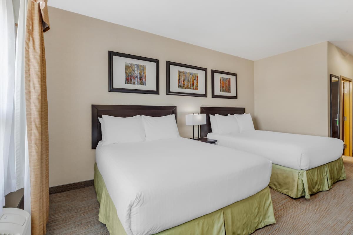 Standard Room, 2 Queen Beds, Non Smoking, Refrigerator & Microwave (Shower Only)