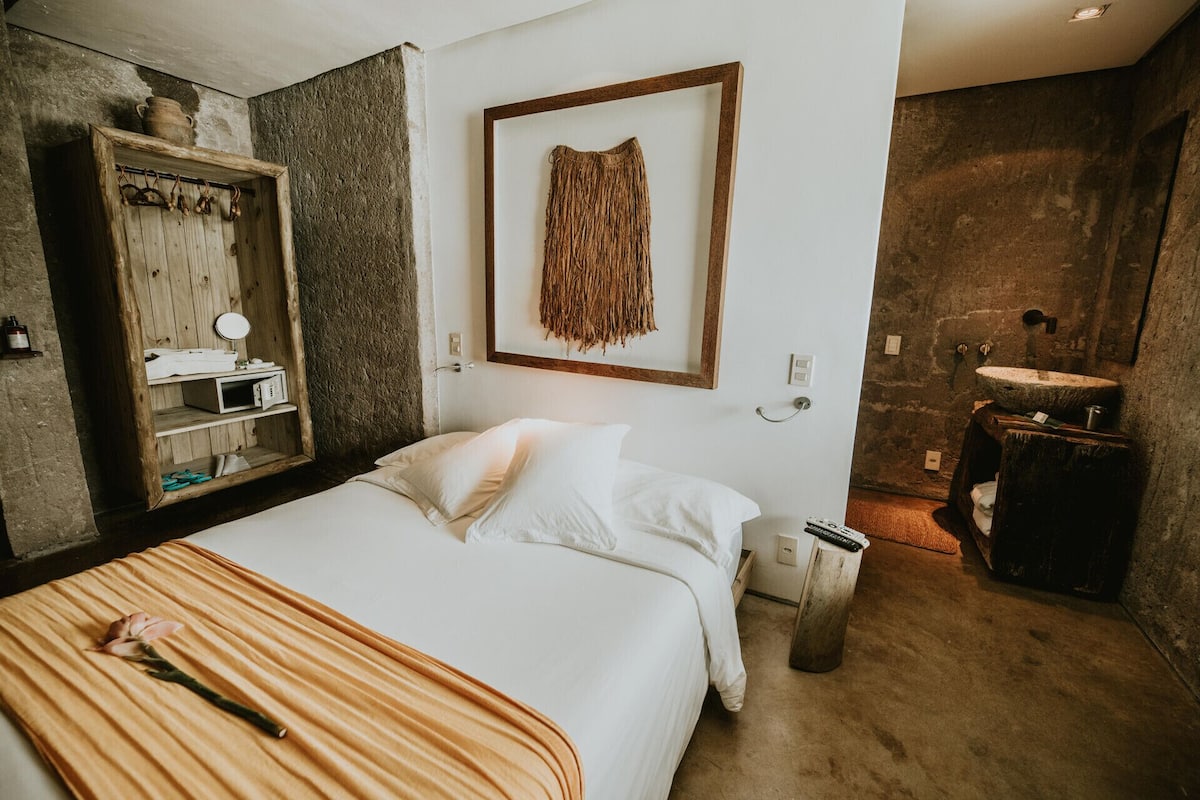 1 bedroom, minibar, in-room safe, individually decorated