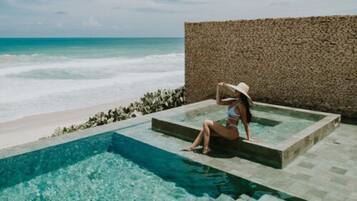 Kolam renang infinity