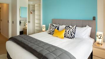 Premium Lakeview Villa, 2 Bedrooms | Egyptian cotton sheets, premium bedding, pillowtop beds, desk