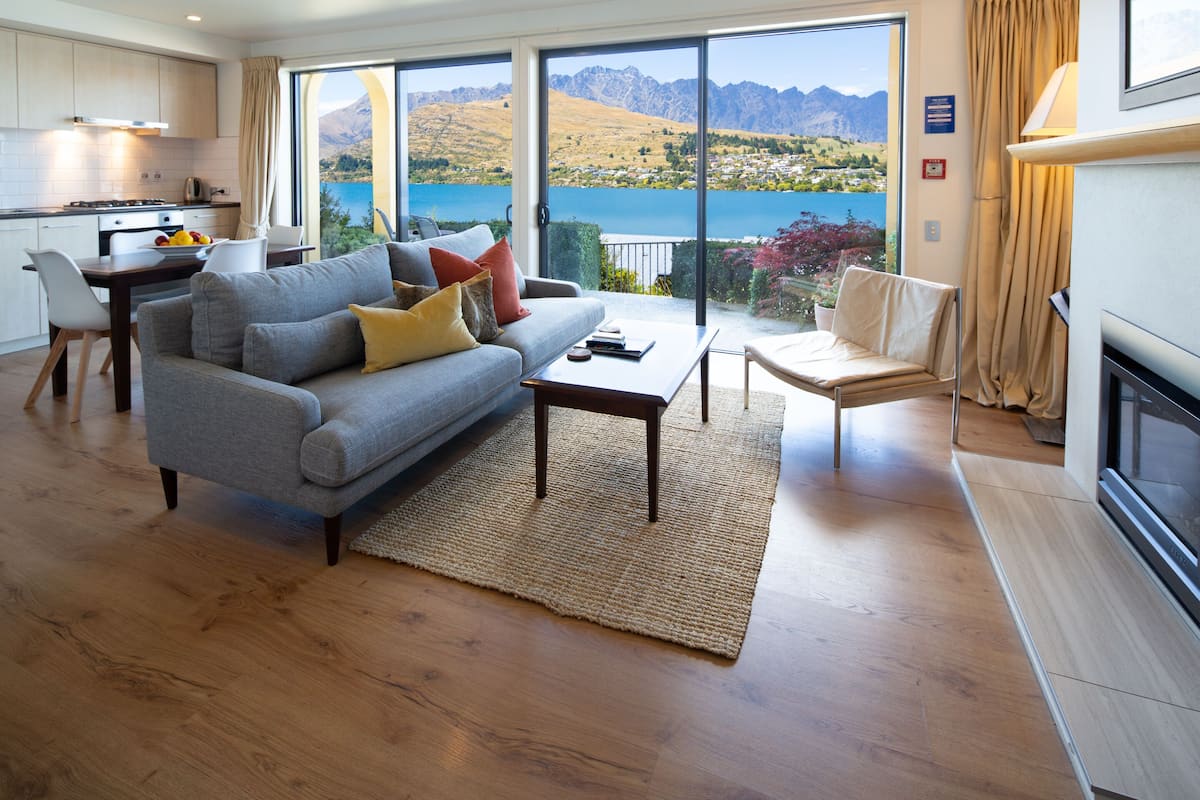 Suite, 1 chambre, vue lac | Draps en coton égyptien, literie de qualité supérieure, surmatelas