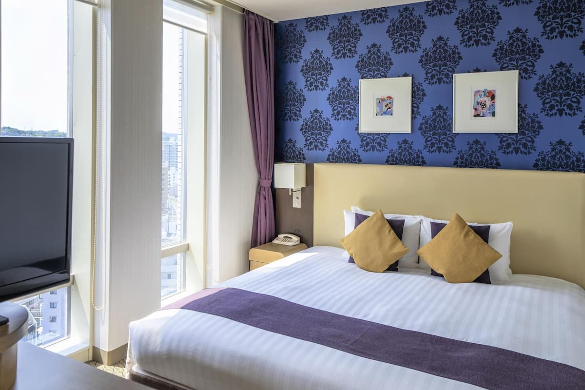 Deluxe Room, 1 King Bed with Sofa bed, Non Smoking