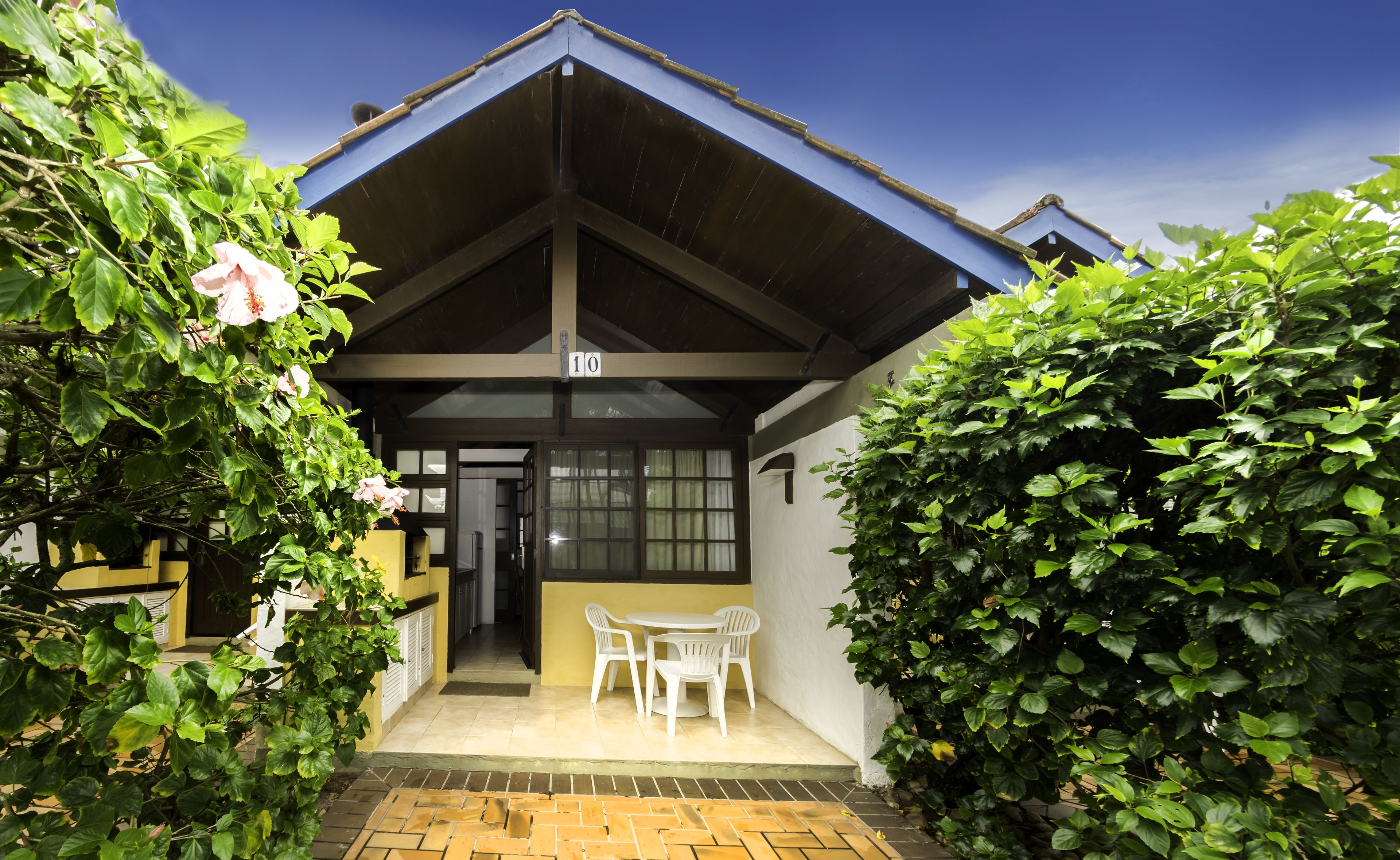 chalet | premium bedding, minibar, in-room safe, desk