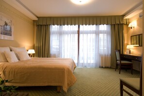 In-room safe, iron/ironing board, cots/infant beds, free WiFi