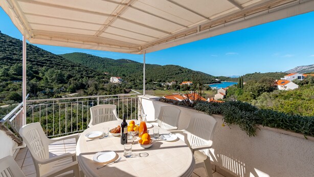 Apartamento estándar, 3 habitaciones, terraza, vistas al mar | Vistas desde la habitación