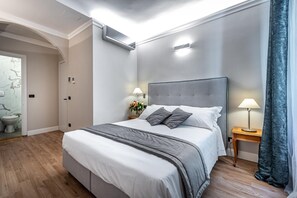 Premium bedding, minibar, in-room safe, desk - Hotel Borgo (Florence)