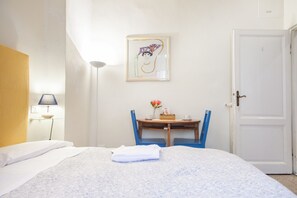 ห้องดับเบิลหรือทวิน, ห้องน้ำส่วนตัว | โต๊ะทำงาน, Wi-Fi ฟรี