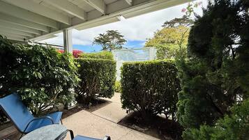 Habitación tradicional, 2 camas Queen size (Pet Friendly) | Terraza o patio