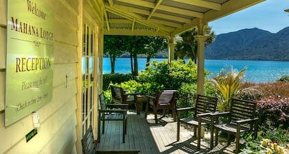 MAHANA LODGE