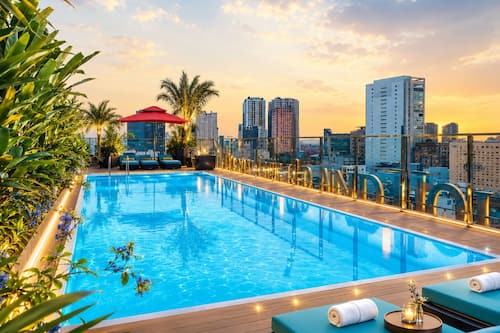 Outdoor pool, pool loungers