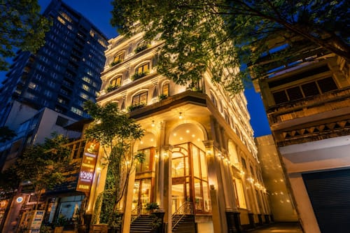 Front of property – evening/night